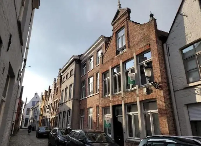 Large 3 Bedroom House With Terrace In The Center Of Bruges